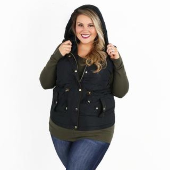 NWOT Makenzie Vest in Black - Picture 2 of 2